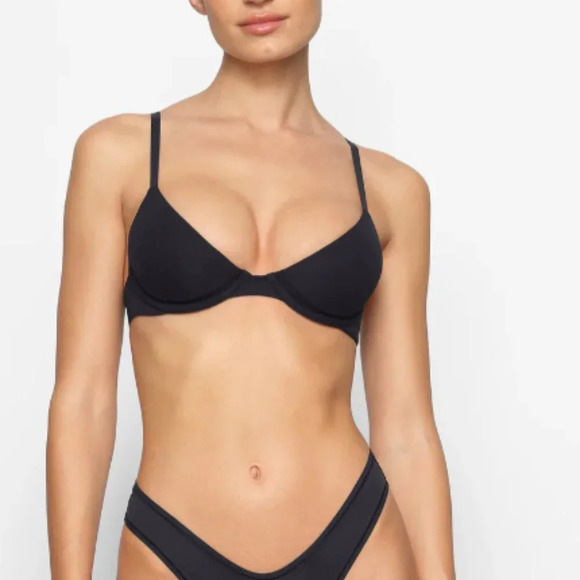 SKIMS Fits Everybody Scoop Plunge Bra BR-UWR-1997 Size 34DDDD - Picture 1 of 7